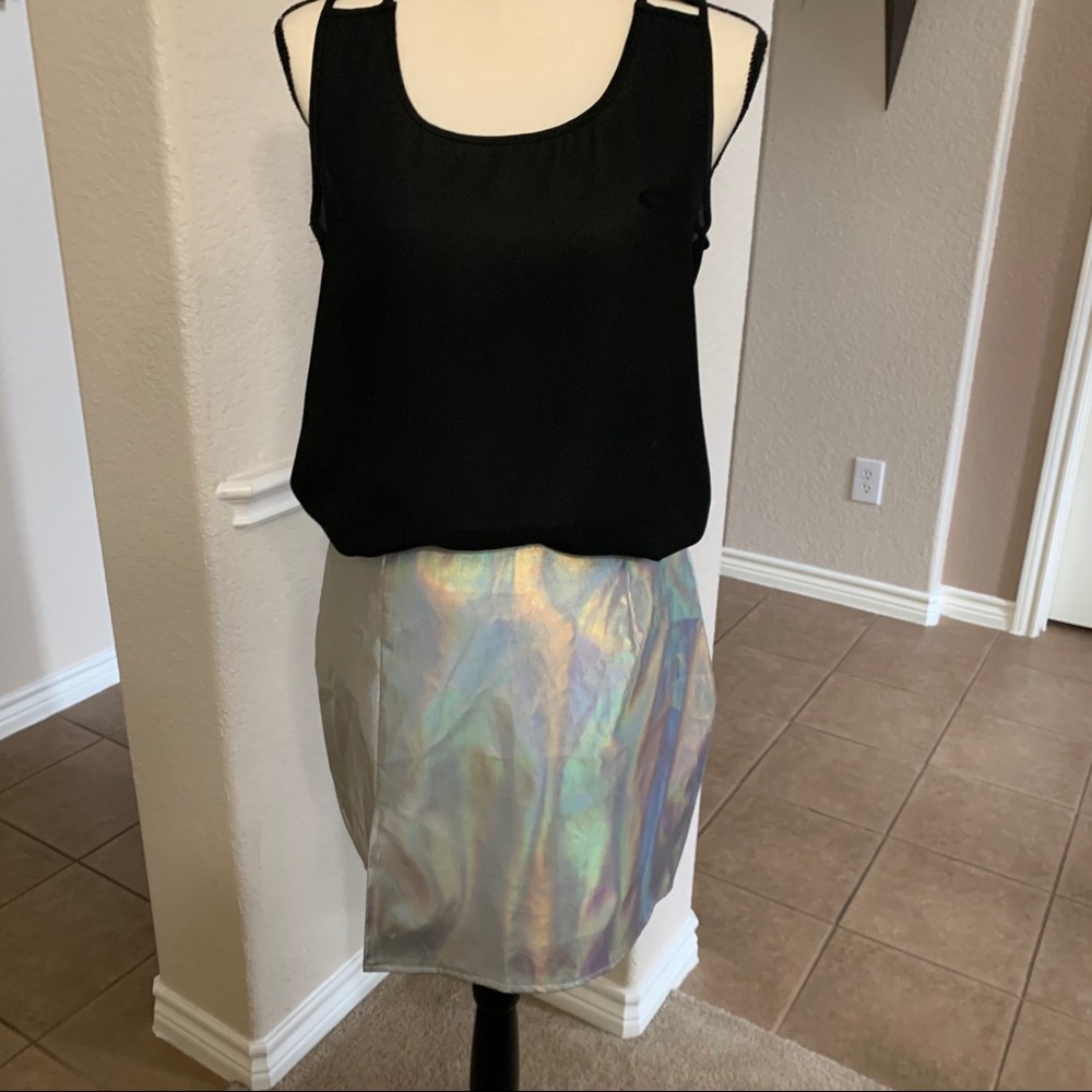 Boohoo iridescent mini skirt Size 8